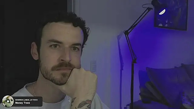 Snapshot of sexxxsutra chatting on 10-29-25, 10:55 sexxxsutra online show from 10-29-25, 10:55