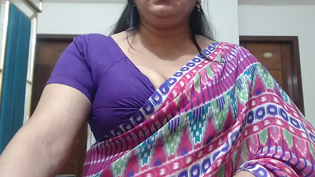 Snapshot of desi-maisa130 chatting on 05-18-26, 05:19 desi-maisa130 online show from 05-18-26, 05:19