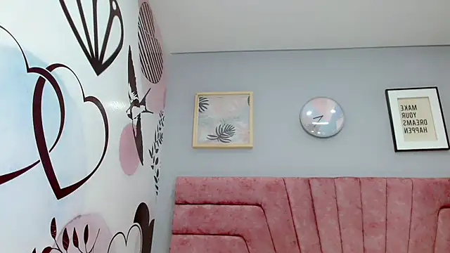 ValeriaAguilar online show from 02-19-25, 08:41