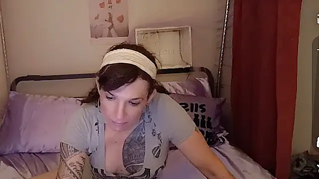 cassiemichellexx online show from 06-18-26, 11:03