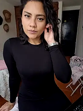 Thaliacooper  online show from 12-13-24, 05:43