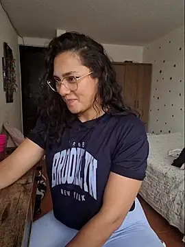 Thaliacooper  online show from 10-23-25, 06:39