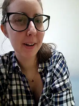 Snapshot of Sarah459 chatting on 05-05-26, 08:39 Sarah459 online show from 05-05-26, 08:39