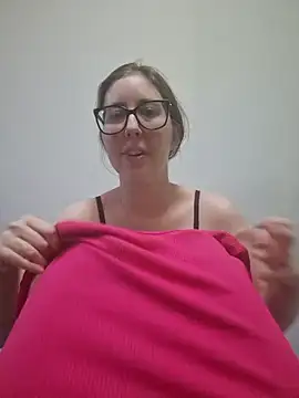 Snapshot of Sarah459 chatting on 05-07-26, 06:46 Sarah459 online show from 05-07-26, 06:46
