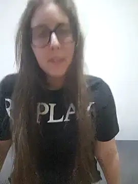 Snapshot of Sarah459 chatting on 06-11-26, 12:32 Sarah459 online show from 06-11-26, 12:32