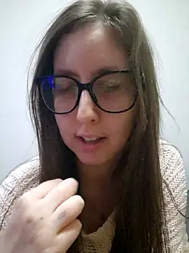Snapshot of Sarah459 chatting on 06-12-26, 12:31 Sarah459 online show from 06-12-26, 12:31