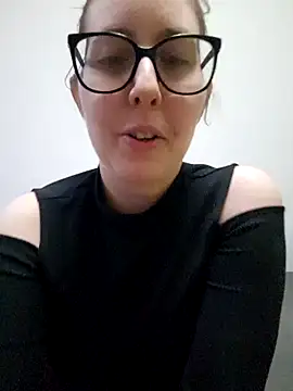Snapshot of Sarah459 chatting on 06-30-26, 10:33 Sarah459 online show from 06-30-26, 10:33