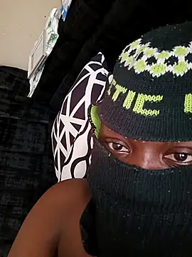 Snapshot of Sexy_girlass chatting on 10-23-25, 08:35 Sexy girlass online show from 10-23-25, 08:35