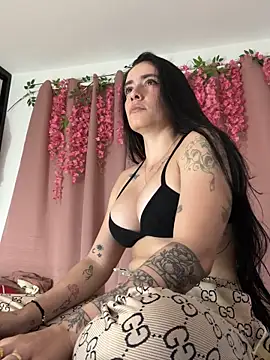 msschloee  online show from 11-21-25, 11:58