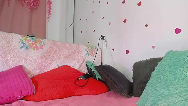 msschloee  online show from 02-13-26, 01:56