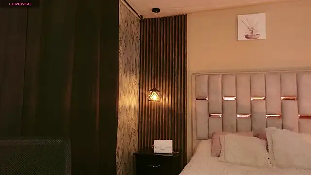 Megan Do Santos online show from 01-15-26, 02:43