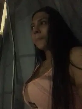 Snapshot of bellinii07 chatting on 02-13-25, 03:18 bellinii07 online show from 02-13-25, 03:18