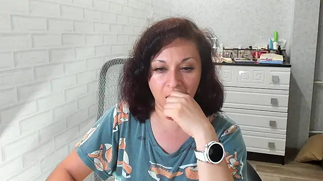 Snapshot of TeasyLana chatting on 06-11-26, 08:51 TeasyLana online show from 06-11-26, 08:51