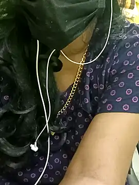 Aishu-tamil09 online show from 12-08-24, 01:03