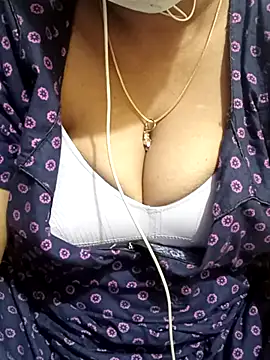 Aishu-tamil09 online show from 03-01-25, 05:27