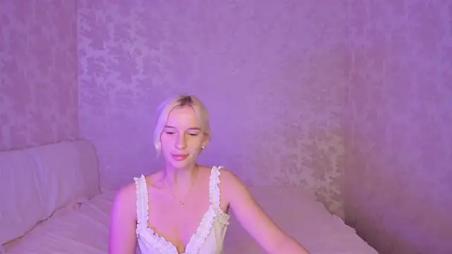 Amanda054 online show from 09-10-25, 01:00