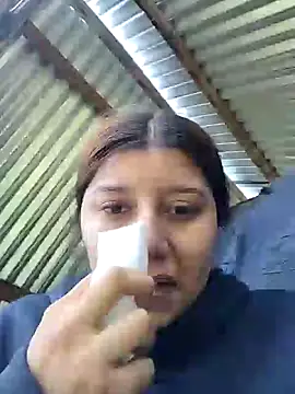 Snapshot of caro_sweett chatting on 12-02-24, 02:08 caro sweett online show from 12-02-24, 02:08