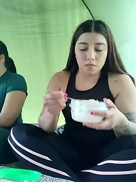 Snapshot of caro_sweett chatting on 12-16-24, 04:05 caro sweett online show from 12-16-24, 04:05