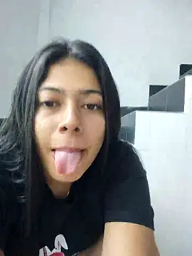 Snapshot of caro_sweett chatting on 12-22-24, 12:49 caro sweett online show from 12-22-24, 12:49