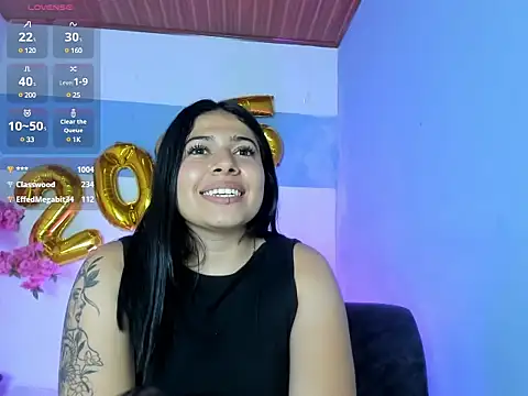 Snapshot of caro_sweett chatting on 01-01-25, 07:43 caro sweett online show from 01-01-25, 07:43