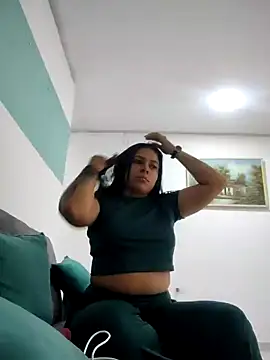 Snapshot of caro_sweett chatting on 01-06-25, 05:49 caro sweett online show from 01-06-25, 05:49