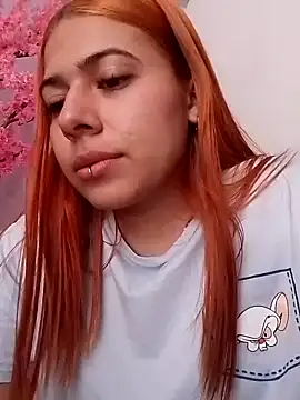 Snapshot of caro_sweett chatting on 01-25-25, 06:46 caro sweett online show from 01-25-25, 06:46