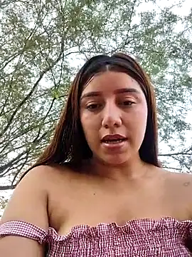 Snapshot of caro_sweett chatting on 02-27-25, 12:56 caro sweett online show from 02-27-25, 12:56