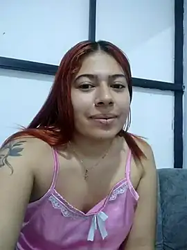 Snapshot of caro_sweett chatting on 03-08-25, 11:27 caro sweett online show from 03-08-25, 11:27