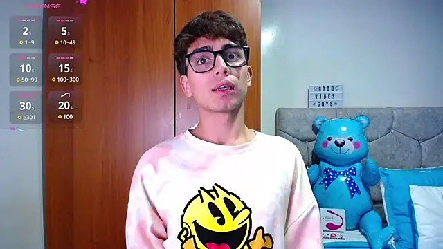 OwenBluee online show from 01-17-25, 03:23