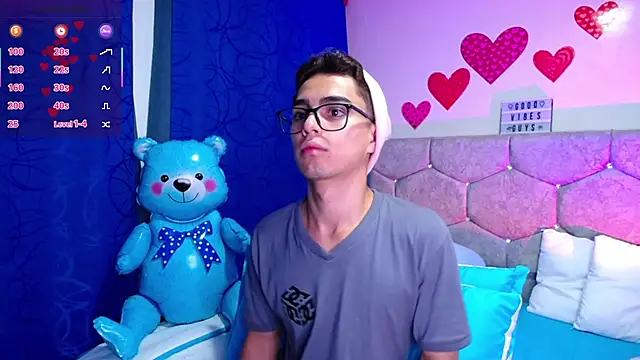 OwenBluee online show from 02-21-25, 12:16