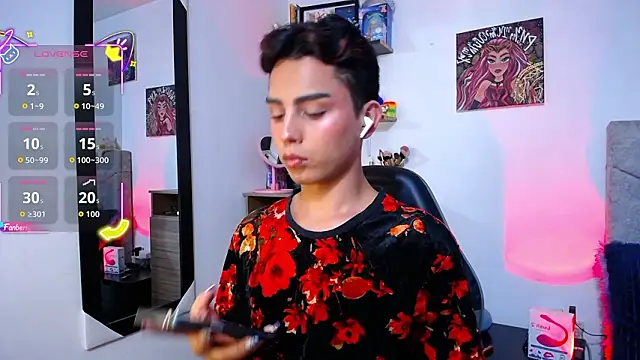 OwenBluee online show from 03-19-26, 08:07