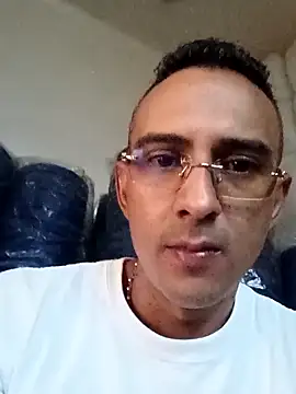 Snapshot of paisa233 chatting on 02-25-26, 02:05 paisa233 online show from 02-25-26, 02:05