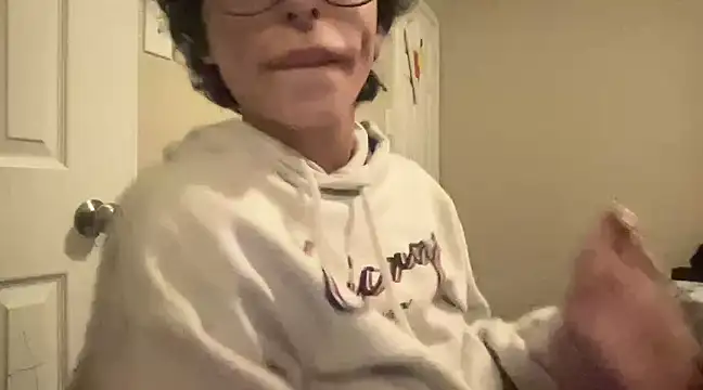 myloveforyouu online show from 12-14-24, 04:23