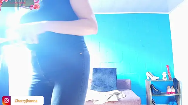 Snapshot of Jhanne_cherry chatting on 03-22-25, 06:25 Jhanne cherry online show from 03-22-25, 06:25