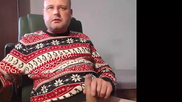 tuttiluss44 online show from 12-20-24, 11:32