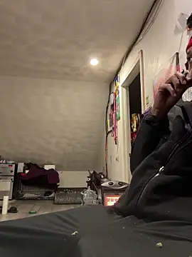 Snapshot of rayyymack chatting on 12-25-24, 09:43 rayyymack online show from 12-25-24, 09:43