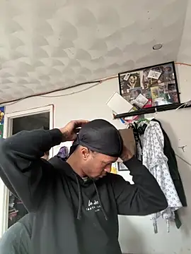 Snapshot of rayyymack chatting on 01-07-25, 03:33 rayyymack online show from 01-07-25, 03:33