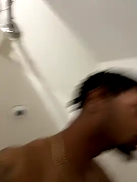 Snapshot of rayyymack chatting on 09-29-25, 09:52 rayyymack online show from 09-29-25, 09:52