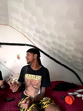 Snapshot of rayyymack chatting on 10-07-25, 12:35 rayyymack online show from 10-07-25, 12:35