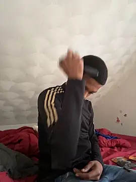 Snapshot of rayyymack chatting on 11-03-25, 02:18 rayyymack online show from 11-03-25, 02:18