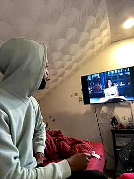 Snapshot of rayyymack chatting on 11-12-25, 01:44 rayyymack online show from 11-12-25, 01:44