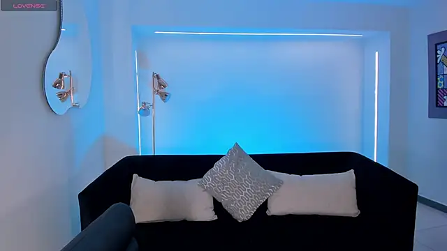 Snapshot of MariaHerrera_ chatting on 04-28-26, 02:27 MariaHerrera online show from 04-28-26, 02:27