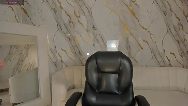Snapshot of ArianaDumont chatting on 07-17-26, 11:06 ArianaDumont online show from 07-17-26, 11:06