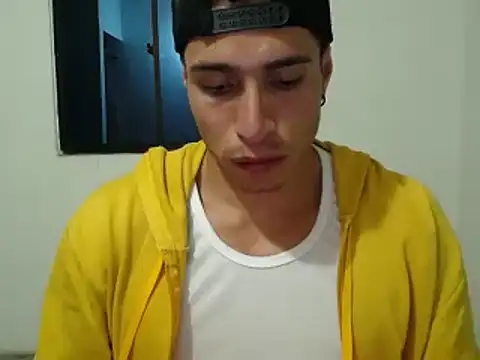 Snapshot of jack_pergurtson01 chatting on 06-09-26, 12:11 jack pergurtson01 online show from 06-09-26, 12:11