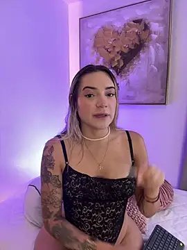 Snapshot of mariablonde_ chatting on 07-13-26, 06:00 mariablonde online show from 07-13-26, 06:00