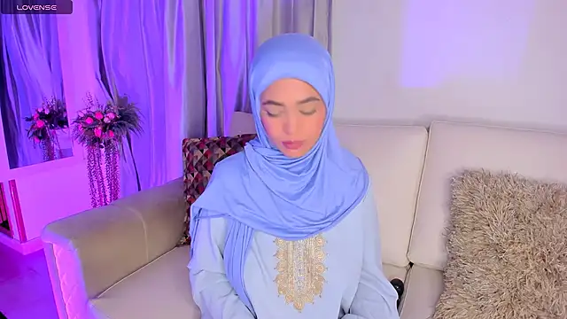 Snapshot of azzahara069 chatting on 02-25-25, 02:47 azzahara069 online show from 02-25-25, 02:47