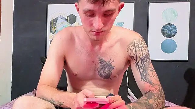 Dylanwhite23  online show from 07-08-26, 10:58