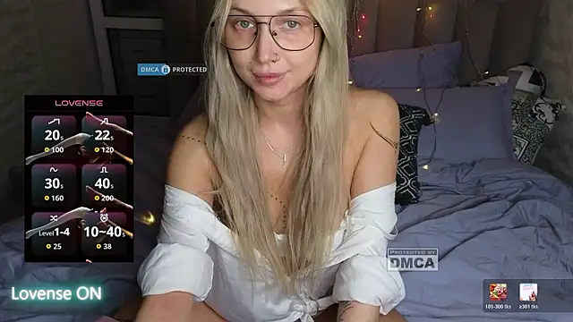 Snapshot of GoodGirl0024 chatting on 02-08-26, 08:12 GoodGirl0024 online show from 02-08-26, 08:12