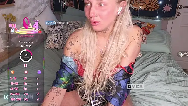 GoodGirl0024 online show from 04-17-26, 08:34