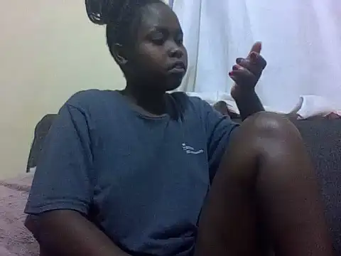 Snapshot of Sweetcecie01 chatting on 04-23-26, 07:05 Sweetcecie01 online show from 04-23-26, 07:05